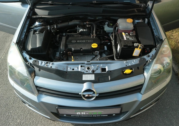Opel Astra cena 14500 przebieg: 117500, rok produkcji 2004 z Józefów małe 497